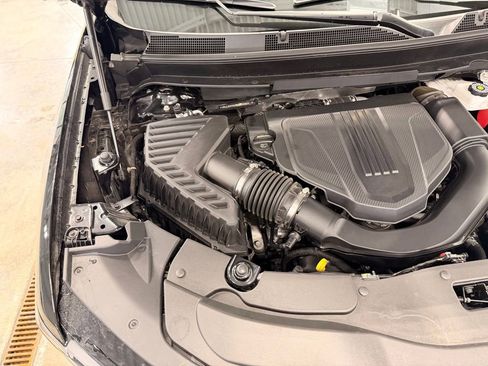 Used 2025 GMC Acadia Denali w/ Super Cruise Package image 45