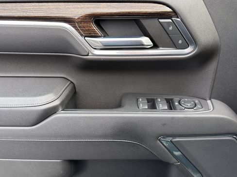 Used 2023 GMC Sierra 1500 Elevation image 12