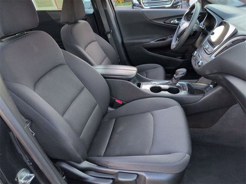 Used 2023 Chevrolet Malibu LT image 32