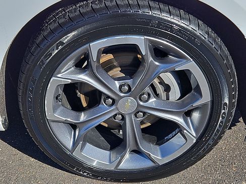 Used 2020 Chevrolet Malibu LT w/ Leather Package image 8