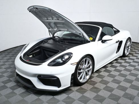 Used 2021 Porsche 718 Boxster Spyder RWD image 7