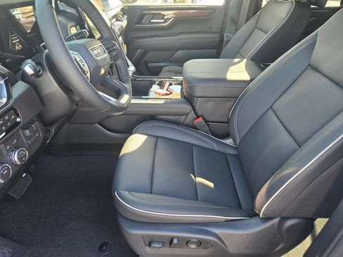 New 2026 GMC Yukon Elevation w/ Elevation Premium Package AWD/4WD image 10