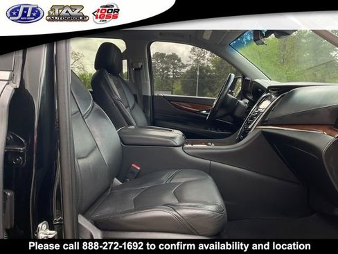 Used 2019 Cadillac Escalade ESV Premium Luxury AWD/4WD image 17