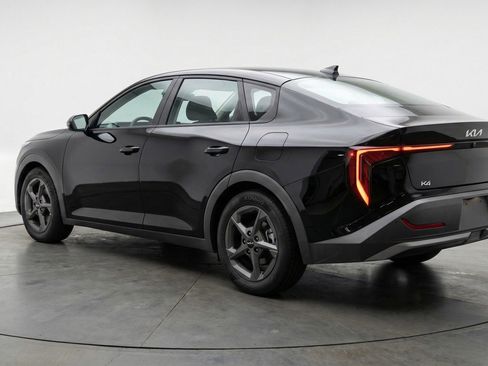 Used 2025 Kia K4 FWD image 5