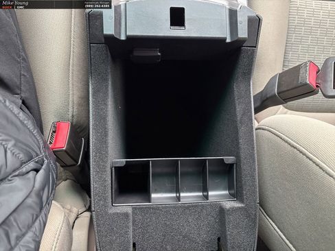 Used 2012 Ford Explorer XLT FWD image 26