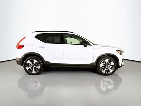 New 2026 Volvo XC40 B5 Plus w/ Protection Package Premier AWD/4WD image 8