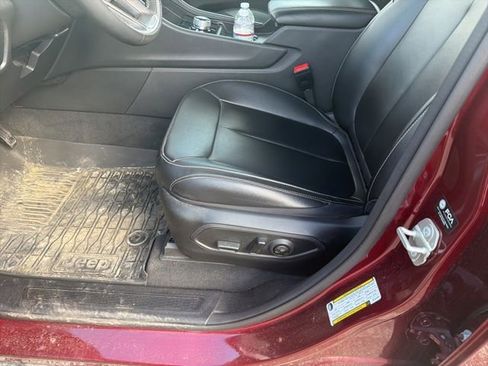 Used 2024 Jeep Grand Cherokee Limited w/ Trailer Tow Package AWD/4WD image 12