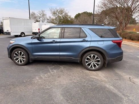 Certified 2020 Ford Explorer ST w/ Premium Technology Package image 17