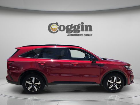 Used 2023 Kia Sorento S w/ Panoramic Sunroof Package FWD image 6