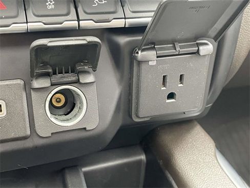 Used 2022 Chevrolet Silverado 2500 LTZ w/ LTZ Plus Package image 21