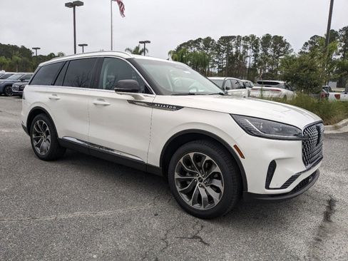 New 2025 Lincoln Aviator Reserve w/ Illumination Package image 2