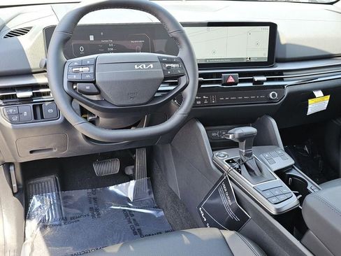 New 2026 Kia Sportage SX FWD image 36