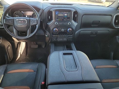 Used 2021 GMC Sierra 1500 AT4 w/ AT4 Premium Package image 9
