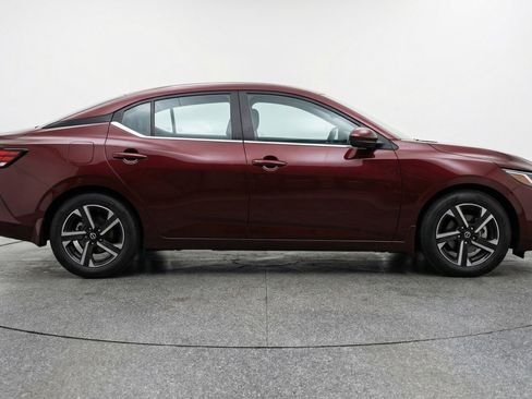 Used 2025 Nissan Sentra SV FWD image 11