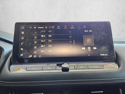 Used 2024 Nissan Rogue SL FWD image 11