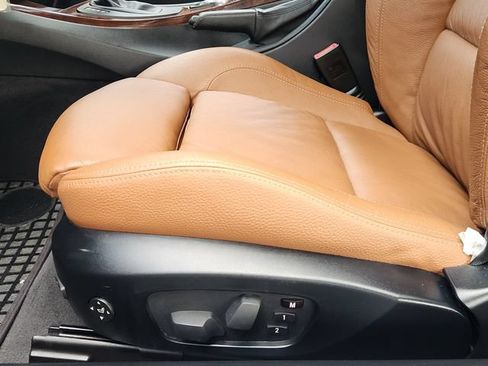 Used 2012 BMW 335i Convertible RWD image 23