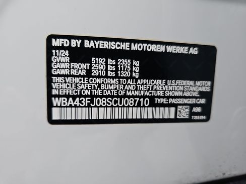 Used 2025 BMW 530i w/ Premium Package image 36