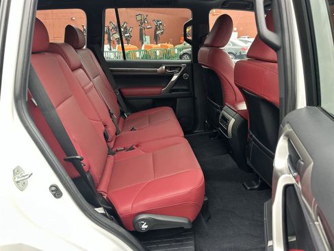 Used 2023 Lexus GX 460 Premium image 13