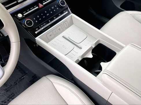 Certified 2024 Hyundai Santa Fe Limited FWD image 19
