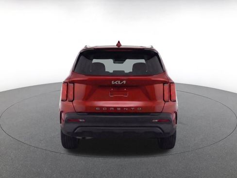 Used 2023 Kia Sorento LX FWD image 9