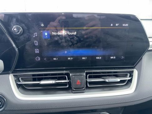 Used 2025 Chevrolet TrailBlazer LT image 40