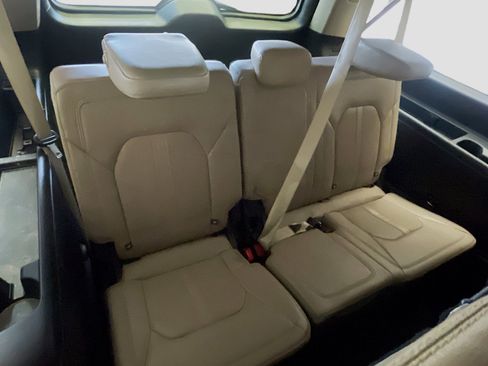 Used 2023 Ford Expedition Max Limited image 19