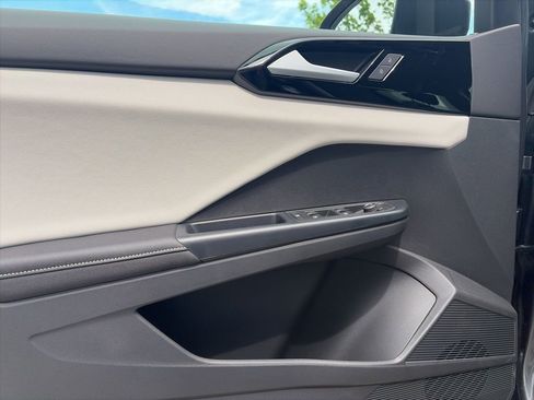 New 2026 Volkswagen Taos S FWD image 10