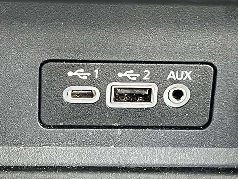 Used 2025 Nissan Sentra SV image 19