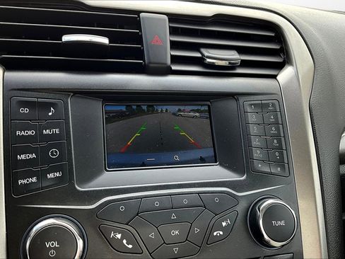 Used 2018 Ford Fusion S image 30