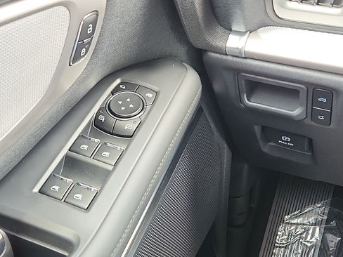 New 2026 Ford Expedition Active RWD image 17