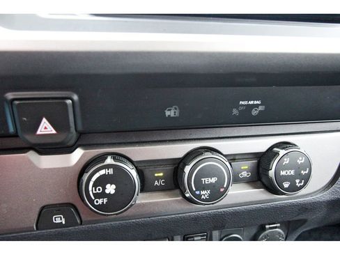 Used 2019 Toyota Tacoma SR5 RWD image 27