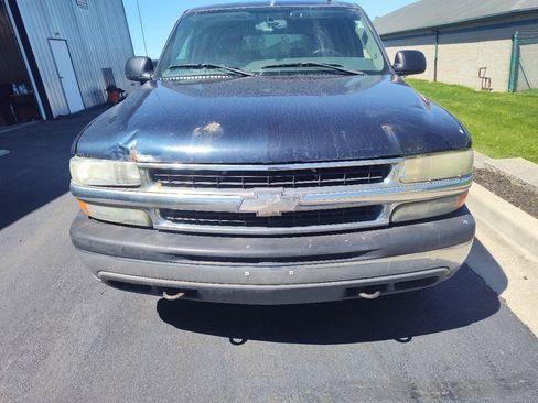 Used 2004 Chevrolet Suburban LS w/ Safe And Secure Package AWD/4WD image 11
