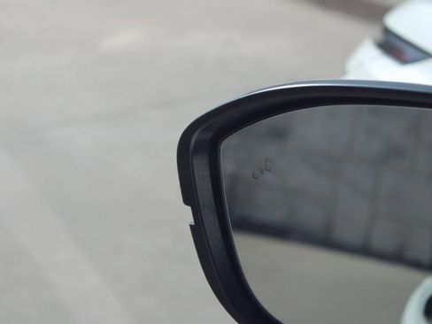 Used 2022 Nissan Pathfinder SL w/ SL Premium Package image 22