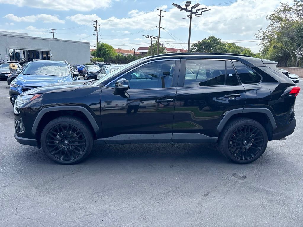 Used 2022 Toyota RAV4 XLE Premium FWD image 7