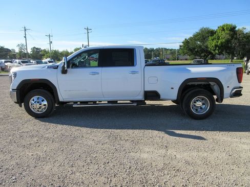 New 2026 GMC Sierra 3500 SLT w/ SLT Premium Package AWD/4WD image 10