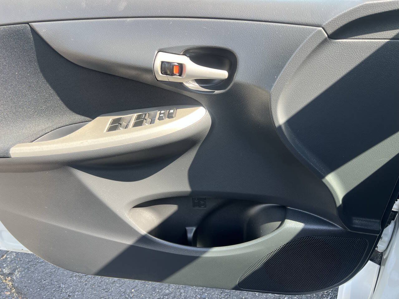 Used 2013 Toyota Corolla S FWD image 33