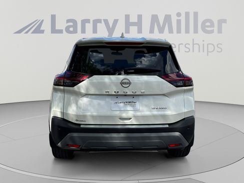Used 2023 Nissan Rogue SV AWD/4WD image 4