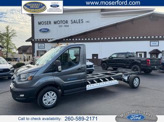 Used 2024 Ford E-Transit image 1