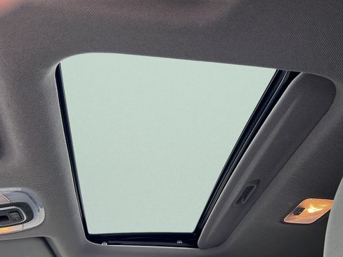 Certified 2025 Hyundai Elantra SEL FWD image 15