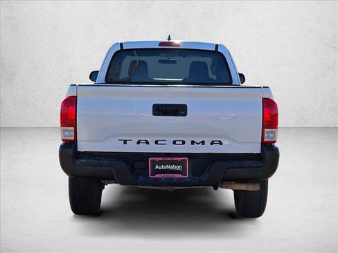 Used 2016 Toyota Tacoma SR image 7