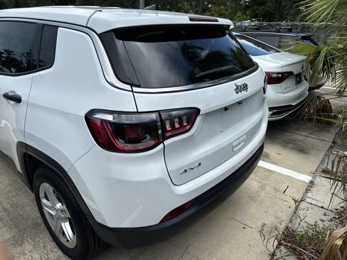 Used 2023 Jeep Compass Sport AWD/4WD image 4