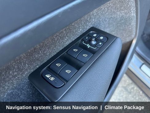 Used 2021 Volvo XC40 T5 R-Design w/ Advanced Package image 14