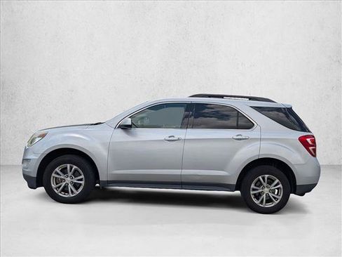 Used 2017 Chevrolet Equinox LT w/ Convenience Package FWD image 5
