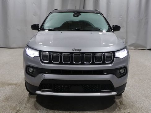 Used 2022 Jeep Compass Limited image 8