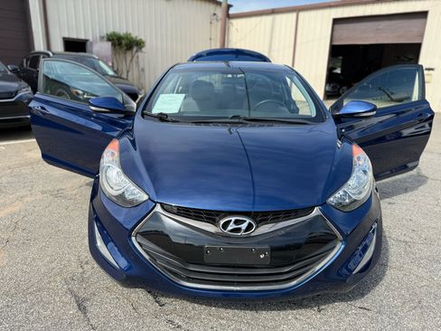 Used 2013 Hyundai Elantra SE image 35