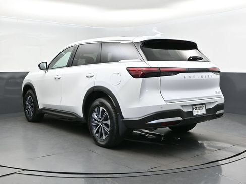 Certified 2026 INFINITI QX60 Pure w/ Cargo Package FWD image 5