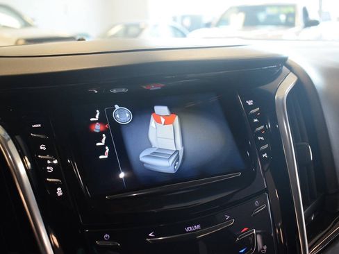 Used 2019 Cadillac Escalade ESV Platinum AWD/4WD image 22
