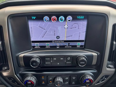 Used 2018 GMC Sierra 2500 Denali w/ Duramax Plus Package AWD/4WD image 31