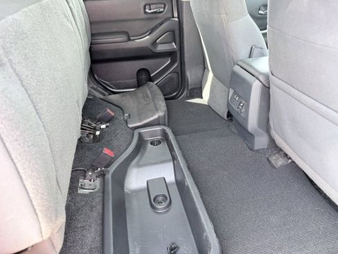 Certified 2023 Nissan Frontier SV w/ Technology Package AWD/4WD image 21
