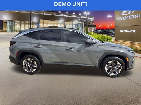 Used 2025 Hyundai Tucson SEL FWD image 8